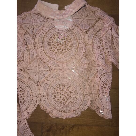 NWT Boohoo TURTLE NECK CROCHET LACE CROP TOP size 6 - Picture 11 of 11